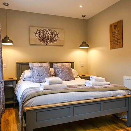 Bluebell Lodge 24 With Hot Tub Newton Stewart Zewnętrze zdjęcie